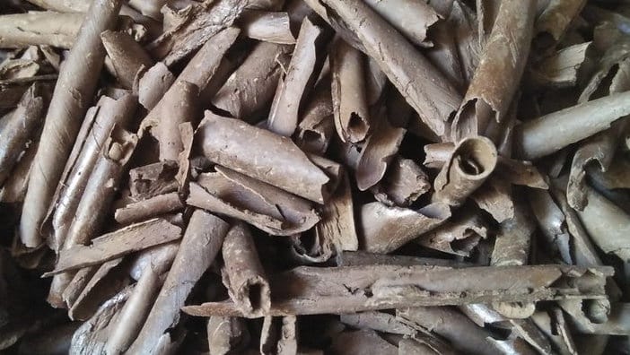 Makanan Tradisional Tuban: Bagaimana Ampo Dibuat dari Tanah Liat?