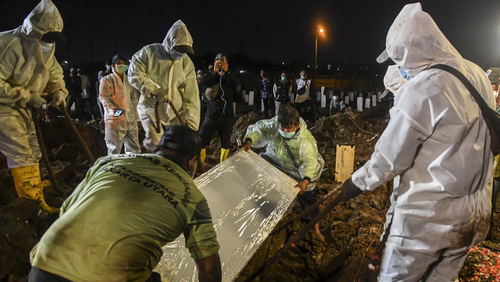 Anies: 100 Ribu Kasus Aktif COVID-19 Muncul Bila Tiada PPKM Darurat