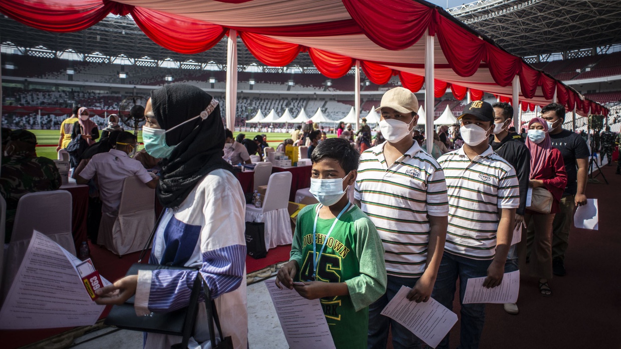 40 Persen Warga KTP Non-DKI Ikut Vaksinasi di Jakarta 40 Persen Warga KTP Non-DKI Ikut Vaksinasi di Jakarta