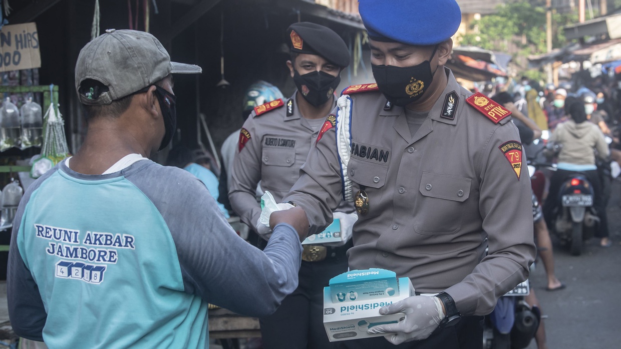 Satgas: Kepatuhan 3M Warga Masih Minim, Wajib Pakai Masker Dobel Satgas: Kepatuhan 3M Warga Masih Minim, Wajib Pakai Masker Dobel