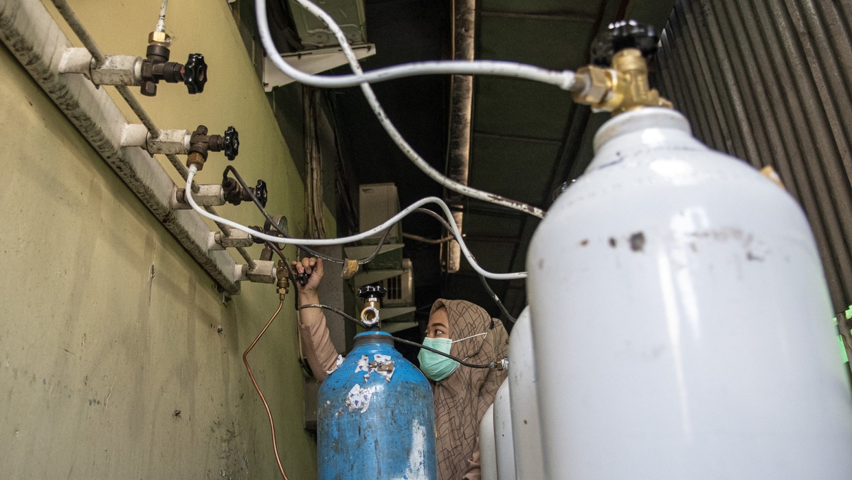 DPR Kritisi Langkah Impor Oksigen Meski untuk Atasi Kelangkaan DPR Kritisi Langkah Impor Oksigen Meski untuk Atasi Kelangkaan