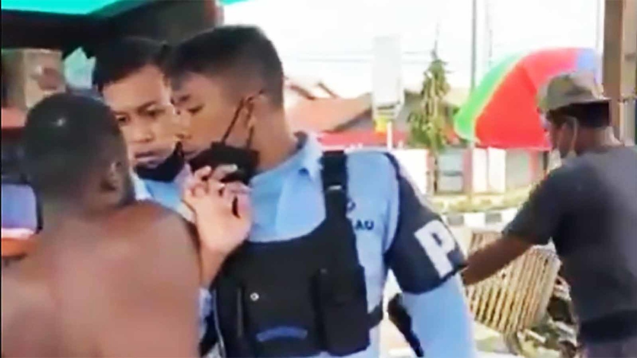 Di Balik Respons Pemerintah soal Rasisme & Kekerasan TNI di Papua Di Balik Respons Pemerintah soal Rasisme & Kekerasan TNI di Papua