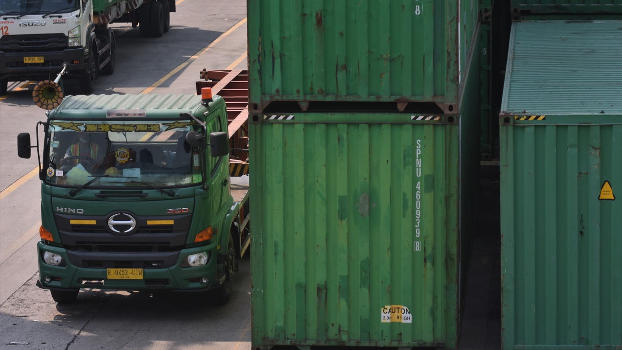Kegiatan Ekonomi: Pengertian, Faktor, dan Fungsi Distribusi Kegiatan Ekonomi: Pengertian, Faktor, dan Fungsi Distribusi