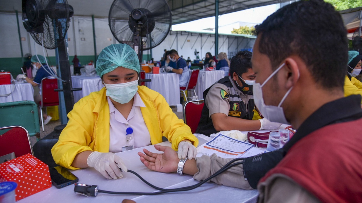 Satgas COVID-19: Sudah Vaksin Harus Tetap Pakai Masker dan Prokes Satgas COVID-19: Sudah Vaksin Harus Tetap Pakai Masker dan Prokes