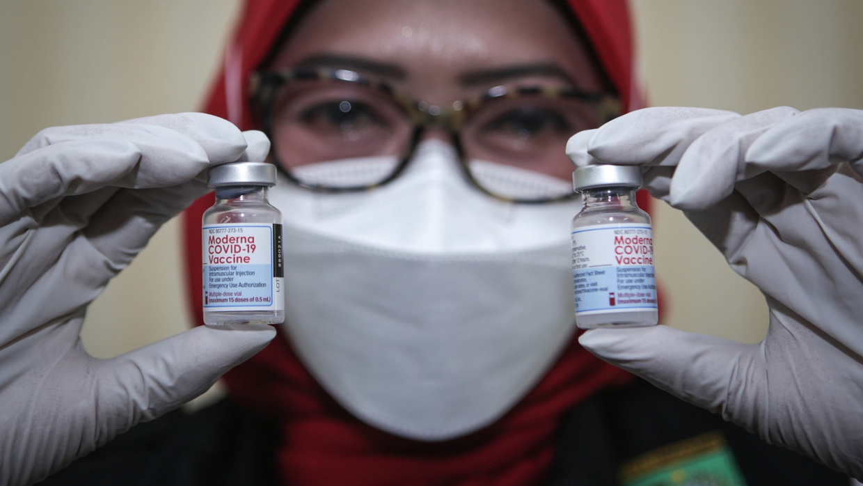 53 Persen Nakes di Bogor Belum Terima Booster Vaksin COVID-19