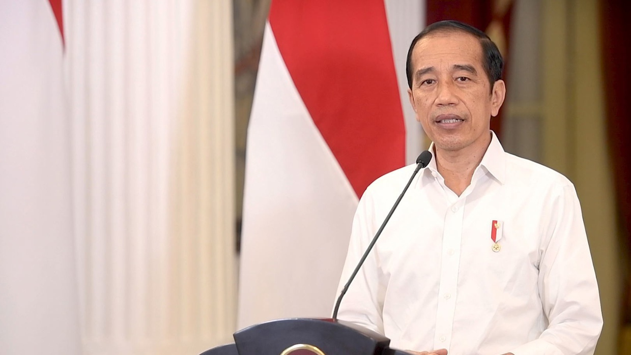 Jokowi Minta OJK Tangani Pinjol Berbunga Tinggi yang Resahkan Warga Jokowi Minta OJK Tangani Pinjol Berbunga Tinggi yang Resahkan Warga