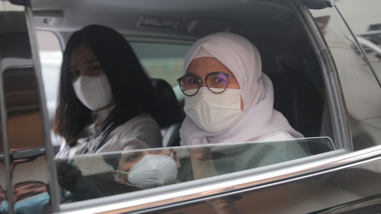 Dalih Lili Pintauli Mangkir Sidang Etik: Ikut G20 di Bali Dalih Lili Pintauli Mangkir Sidang Etik: Ikut G20 di Bali