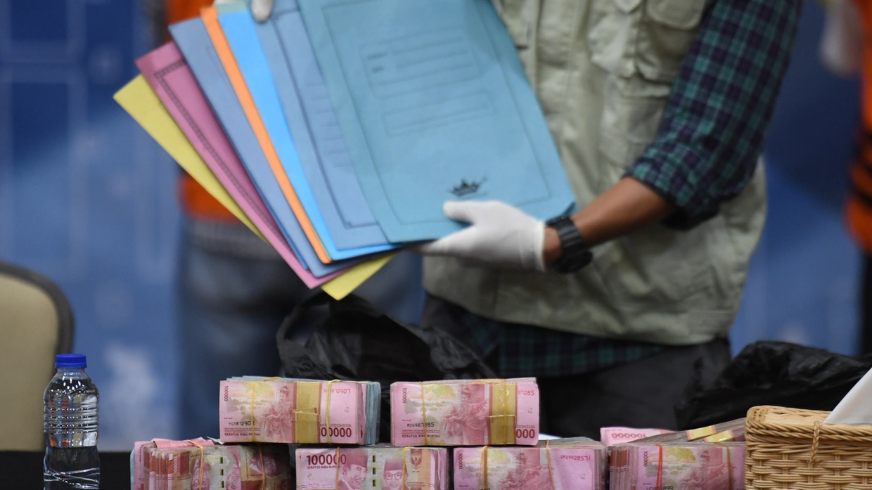 Temuan KPK: Suami Bupati Probolinggo Tentukan Seleksi Pejabat Temuan KPK: Suami Bupati Probolinggo Tentukan Seleksi Pejabat