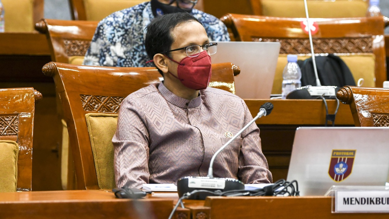 DPR Minta Nadiem Tunda Pengumuman Hasil PPPK Guru 2021