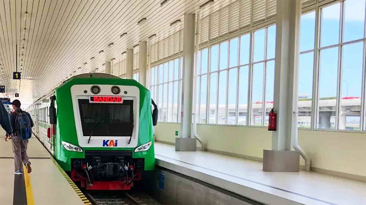 Jadwal Kereta Bandara YIA November 2023 Terbaru & Harga Tiketnya Jadwal Kereta Bandara YIA November 2023 Terbaru & Harga Tiketnya