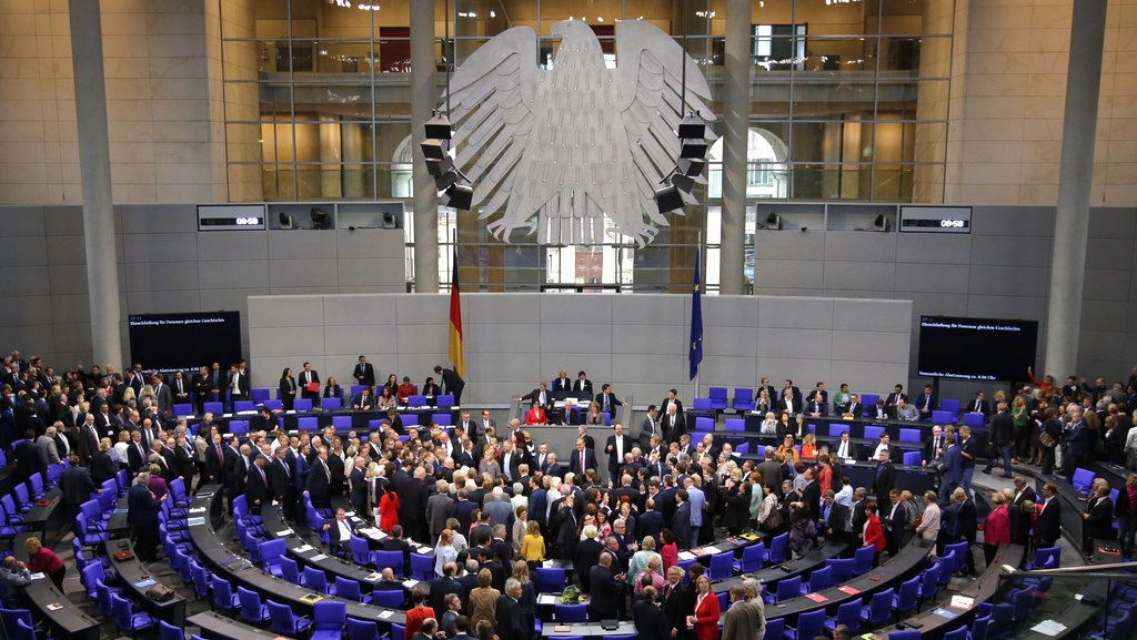 Politikus Keranjingan Gelar Doktor & Dengan Cara Culas Mencapainya