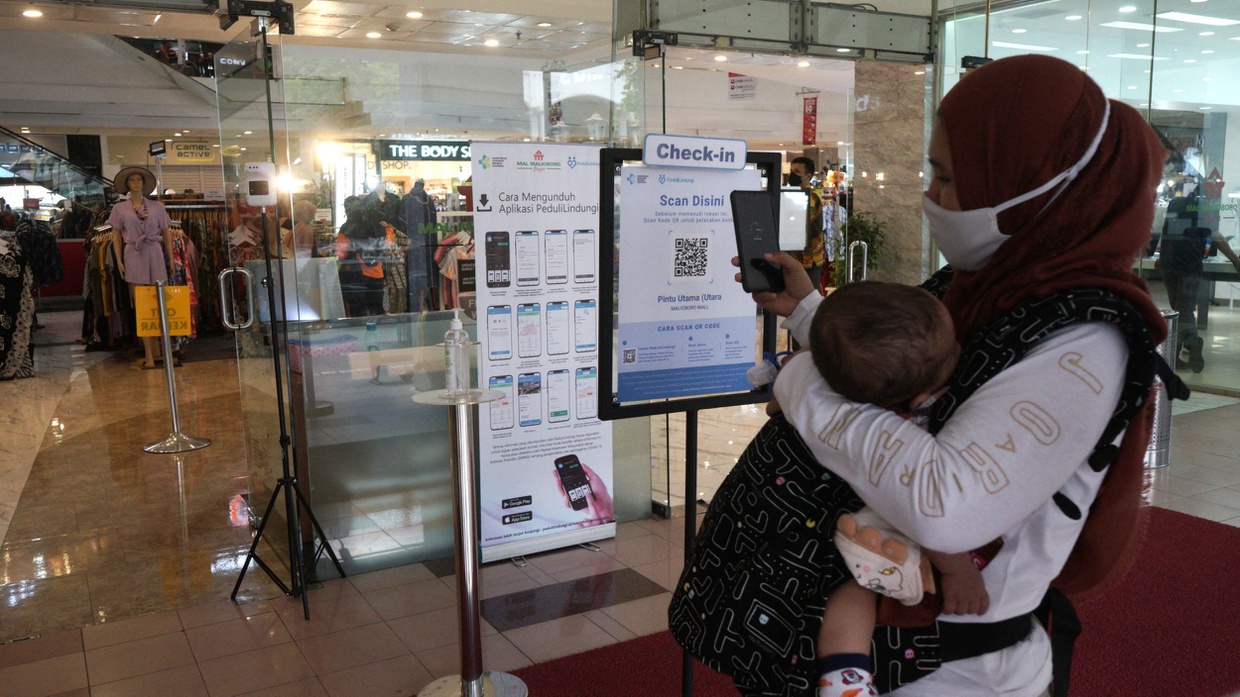 Simak Cara Beli Minyak Goreng Curah Pakai PeduliLindungi Simak Cara Beli Minyak Goreng Curah Pakai PeduliLindungi