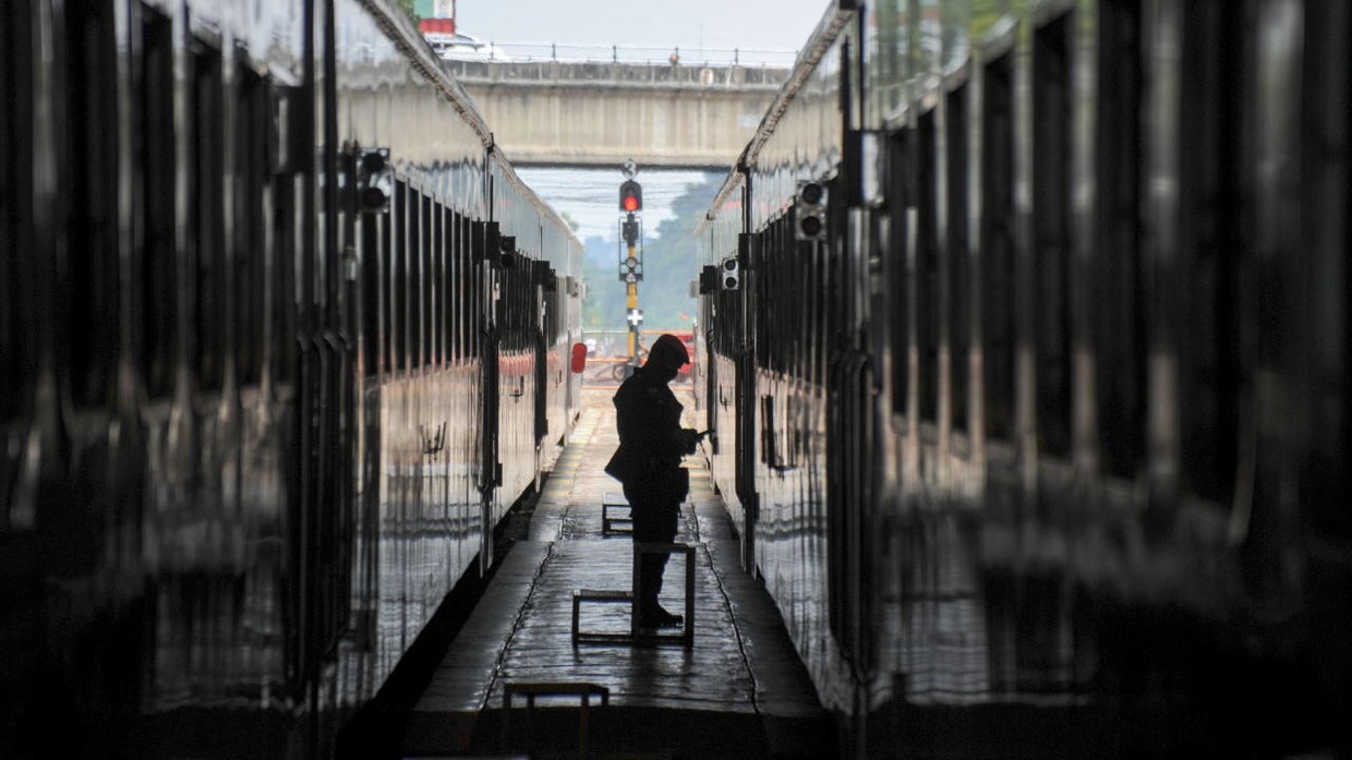 KAI Blacklist Pelaku Pelecehan Seksual: Tak Bisa Naik Kereta Lagi KAI Blacklist Pelaku Pelecehan Seksual: Tak Bisa Naik Kereta Lagi