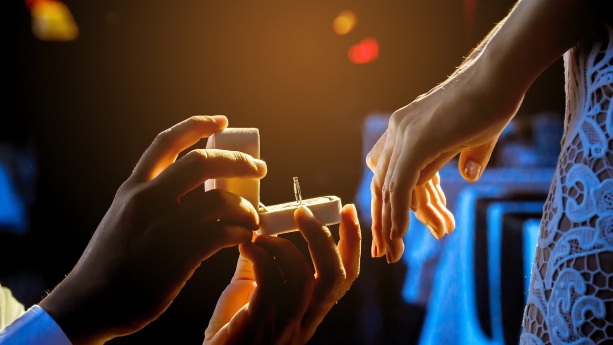 5 Teks Sambutan Lamaran Pihak Wanita Islami Singkat dan Jelas