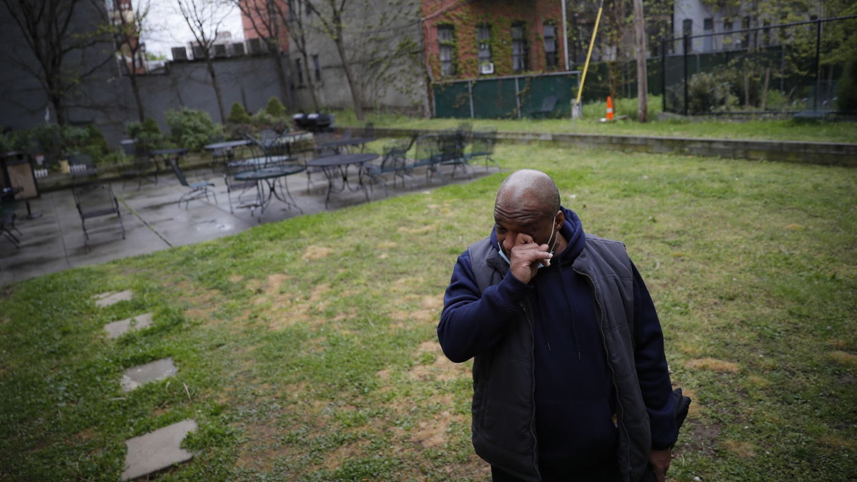 Hari Kesehatan Mental Sedunia: Pengertian Skizofrenia & Gejalanya Hari Kesehatan Mental Sedunia: Pengertian Skizofrenia & Gejalanya