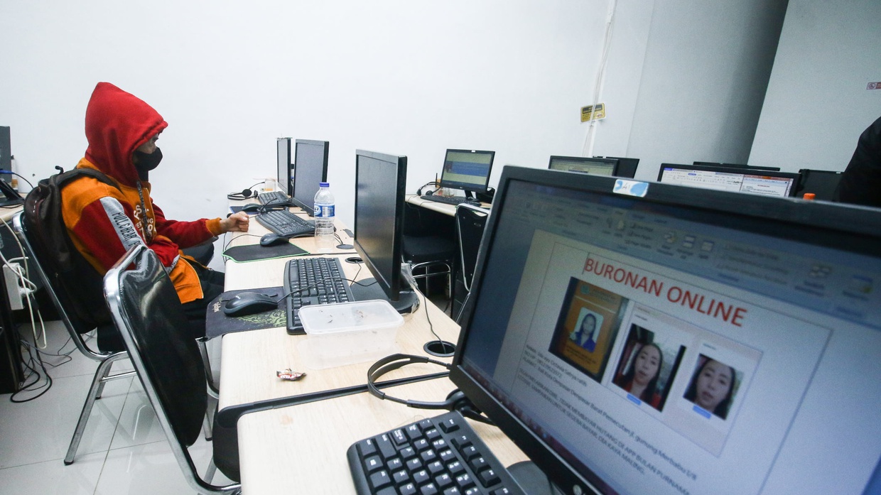 100 Pinjol Ilegal 2025 yang Tidak Diakui OJK dan Ciri-cirinya