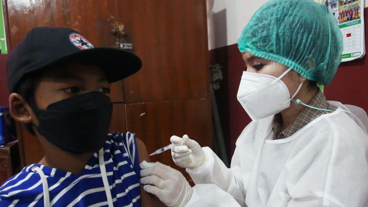 Pemerintah Dorong Percepatan Vaksinasi Jelang Libur Tahun Baru 2022 Pemerintah Dorong Percepatan Vaksinasi Jelang Libur Tahun Baru 2022