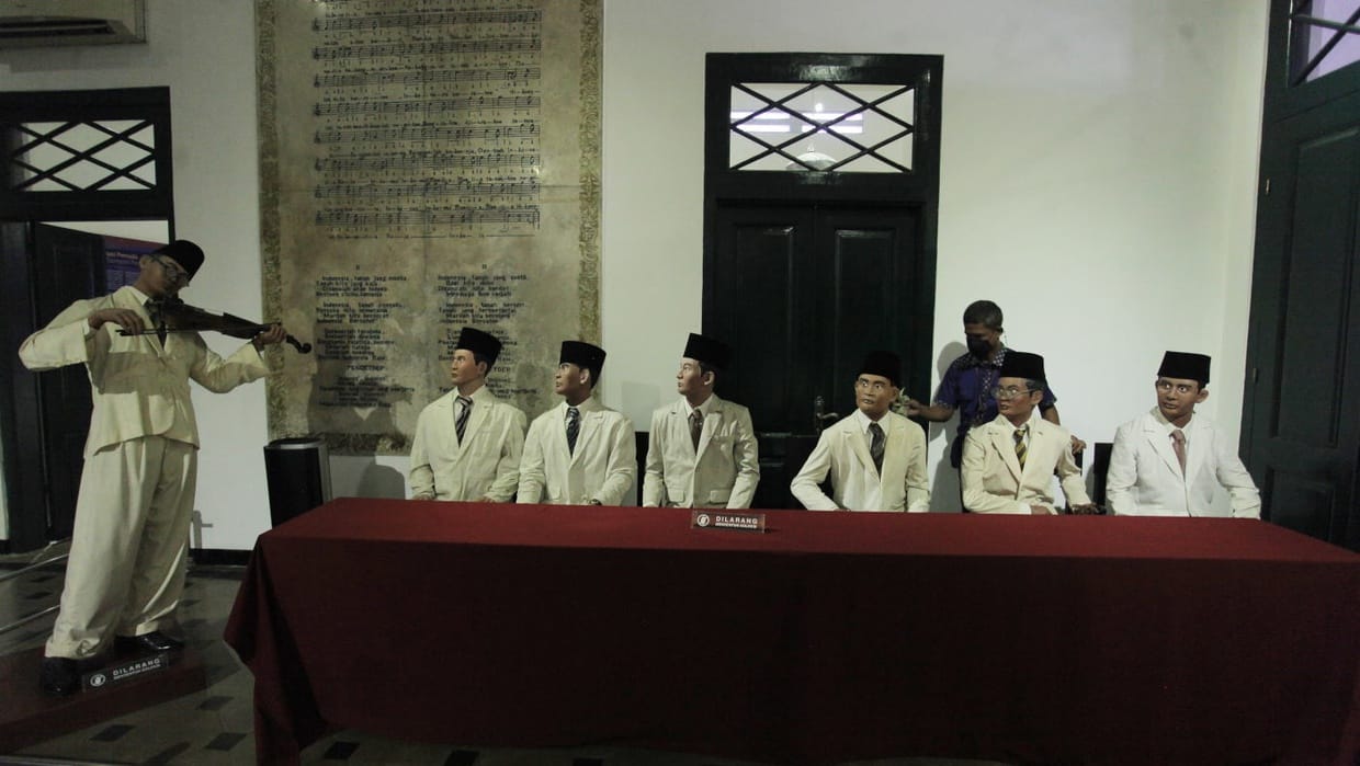 Agenda Kongres Pemuda 2 yang Menghasilkan Isi Sumpah Pemuda Agenda Kongres Pemuda 2 yang Menghasilkan Isi Sumpah Pemuda