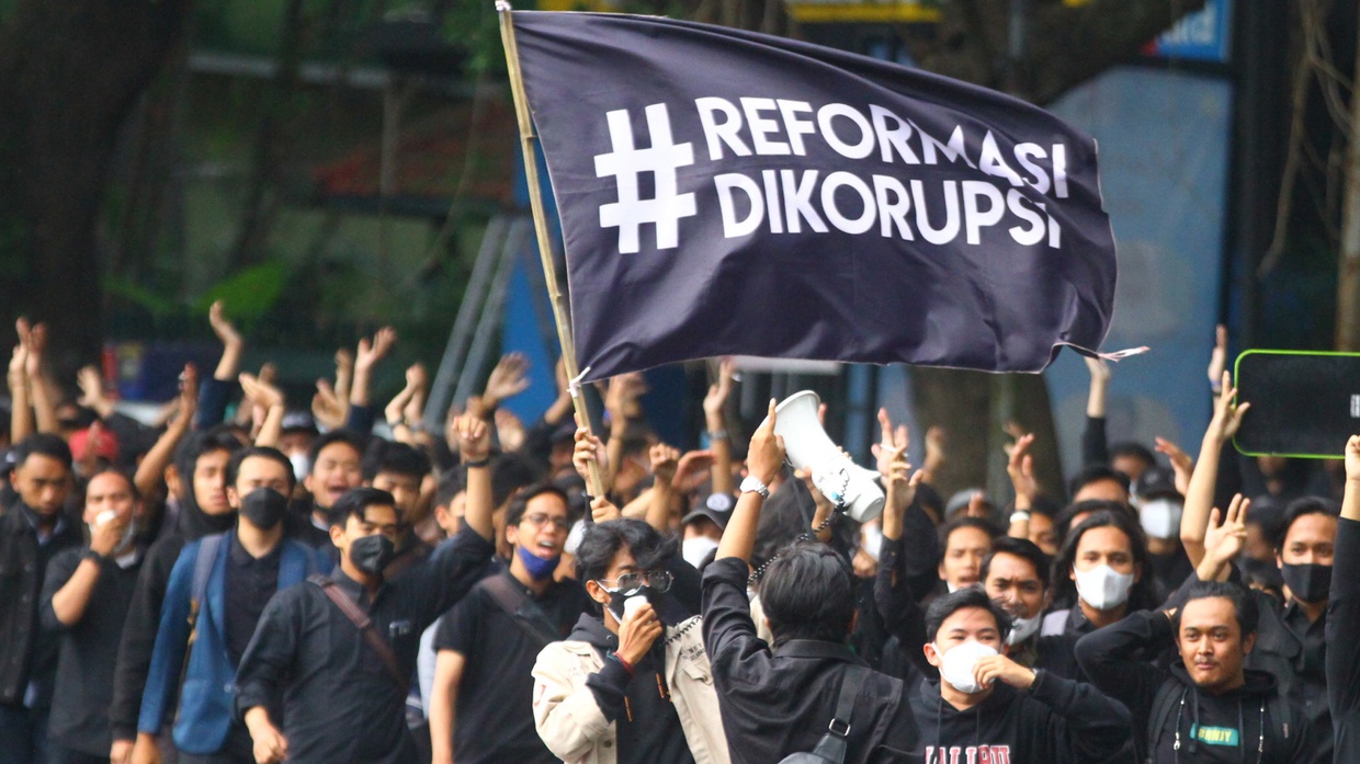 Contoh Perilaku Persatuan dan Kesatuan di Masyarakat & Manfaatnya Contoh Perilaku Persatuan dan Kesatuan di Masyarakat & Manfaatnya