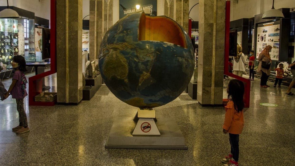 6 Periode Zaman Paleozoikum Beserta Ciri-ciri dan Penjelasannya 6 Periode Zaman Paleozoikum Beserta Ciri-ciri dan Penjelasannya