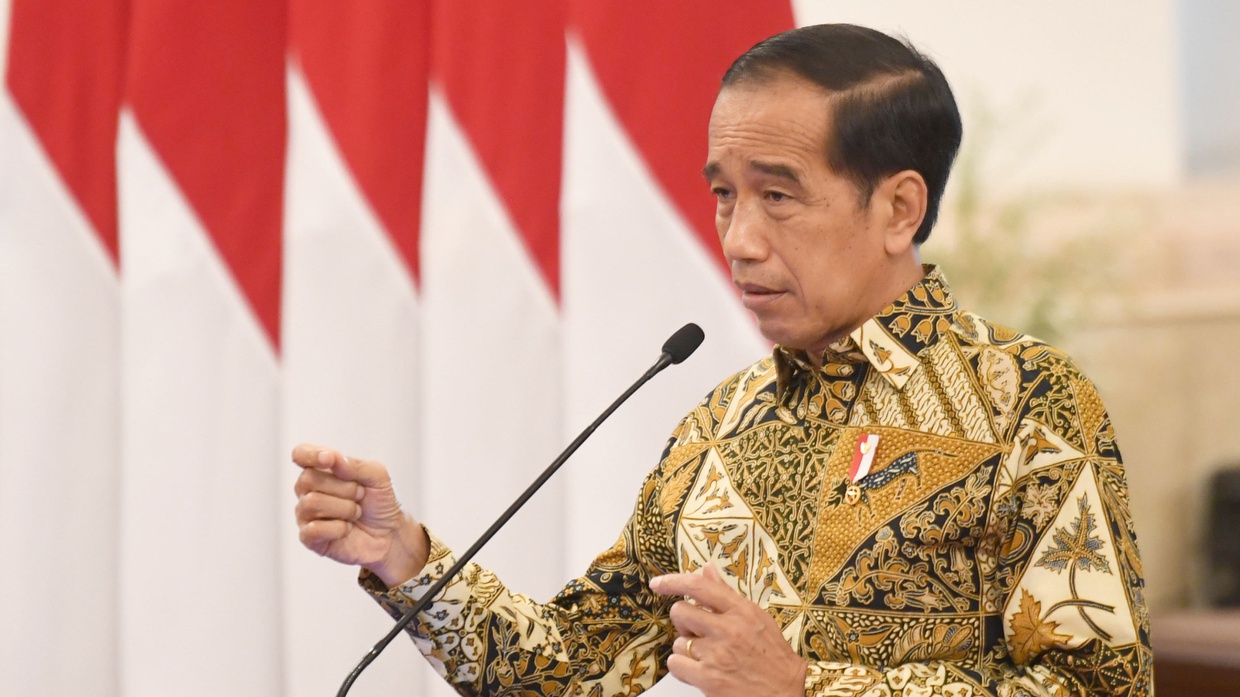 Jokowi Ingin Ada Kegiatan Penanaman Hutan di Daerah Bekas Tambang Jokowi Ingin Ada Kegiatan Penanaman Hutan di Daerah Bekas Tambang