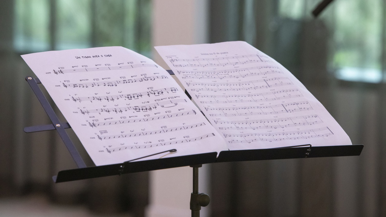 Lirik Es Lilin Sunda Jawa Barat, Chord, dan Maknanya Lirik Es Lilin Sunda Jawa Barat, Chord, dan Maknanya