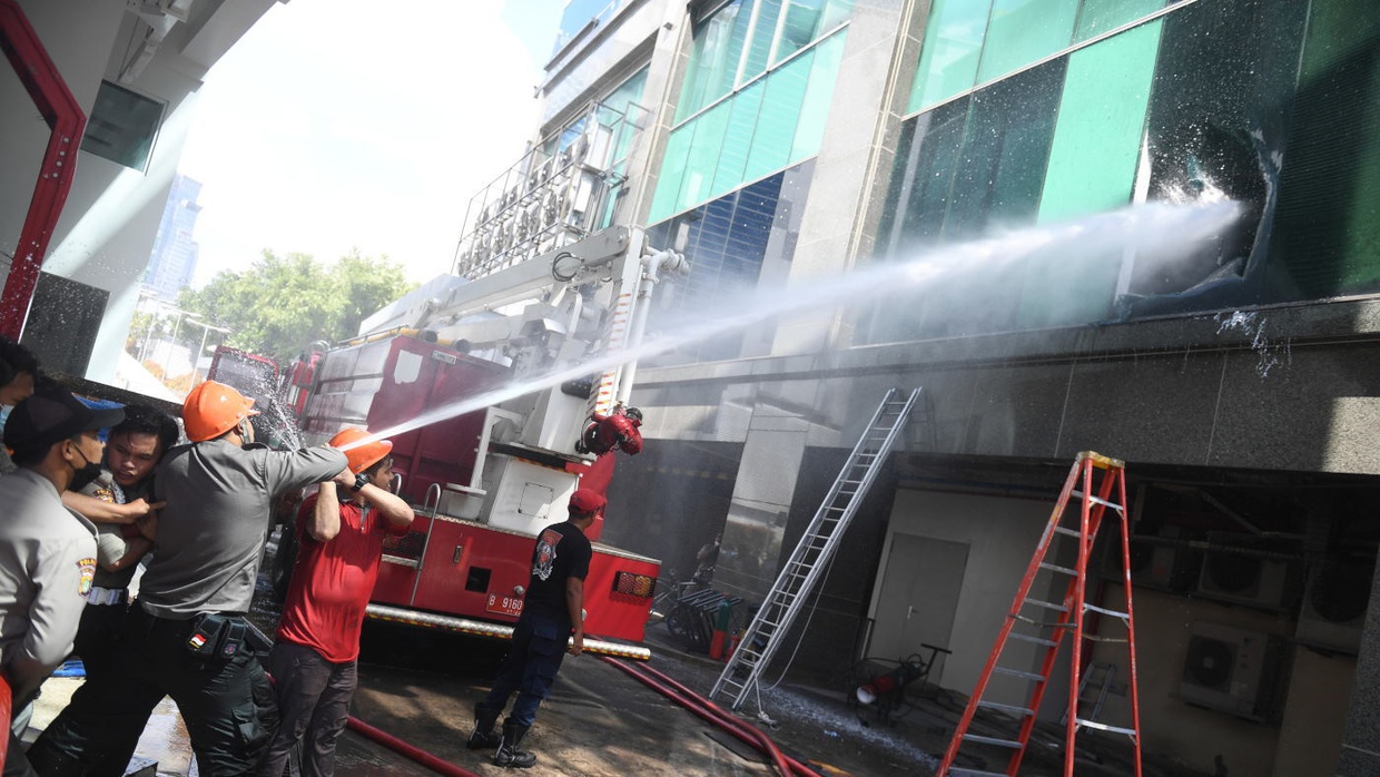 Kebakaran Gedung Cyber: Perlunya Mitigasi & Manajemen Risiko IT