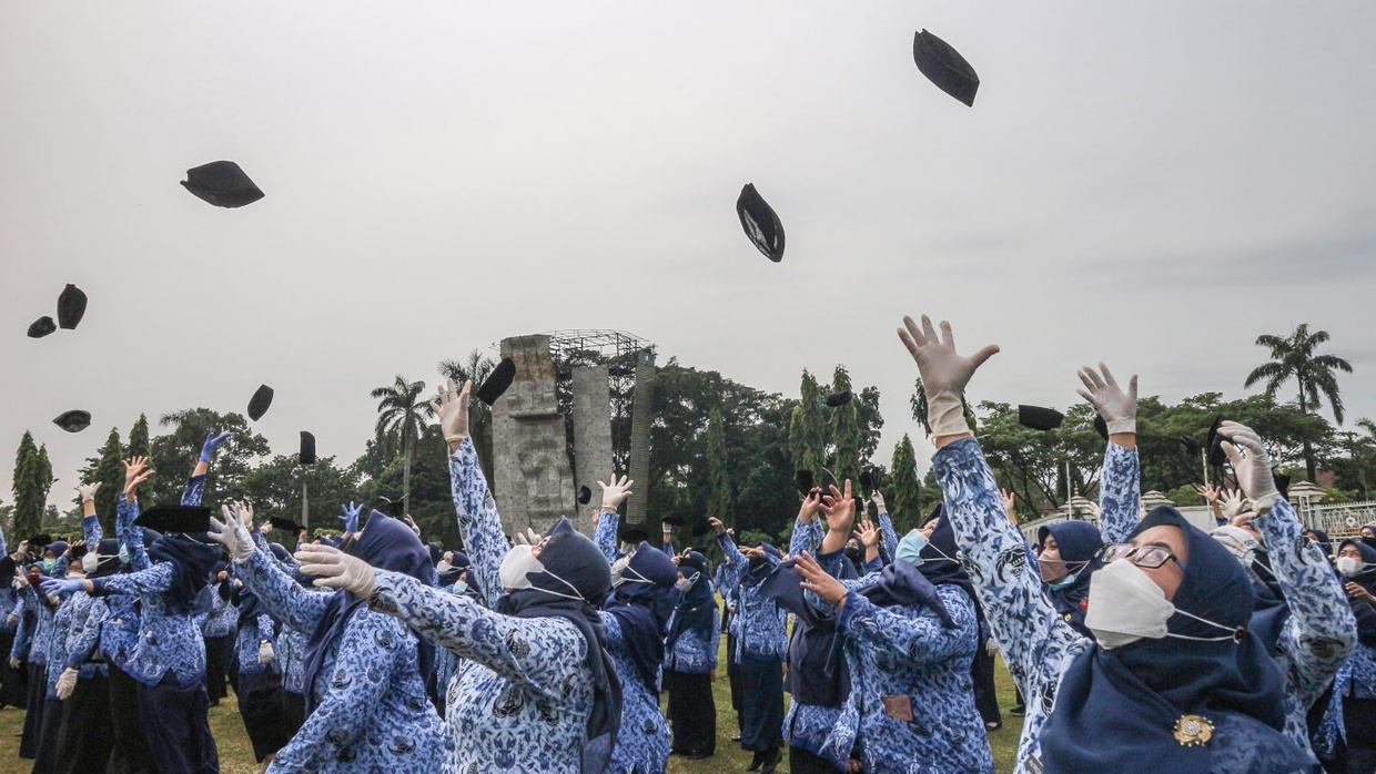 TNI-Polri Bisa Isi Jabatan ASN Hanya Acak-acak Meritokrasi PNS TNI-Polri Bisa Isi Jabatan ASN Hanya Acak-acak Meritokrasi PNS