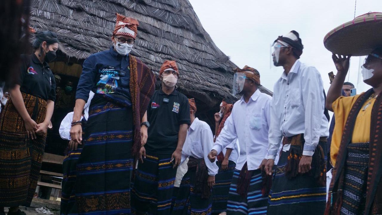 Menteri Sandiaga Uno Dorong Desa Detusoko Menjadi Desa Kreatif