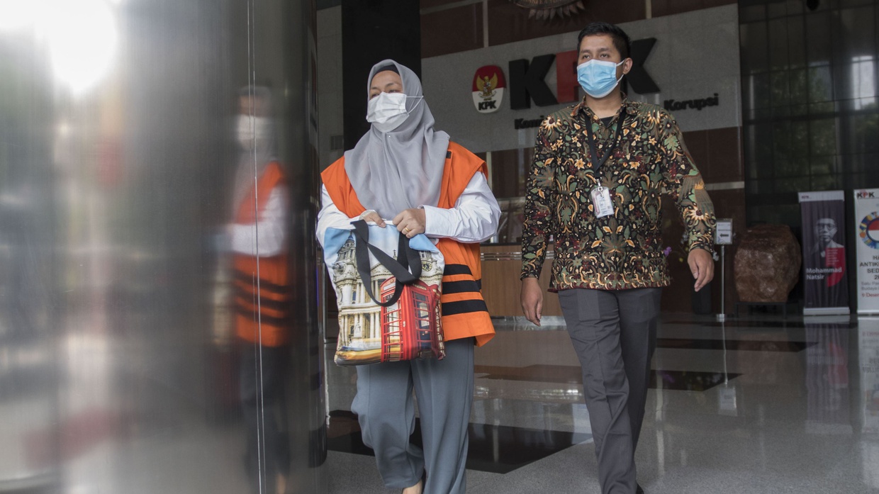 Korupsi Dana PEN & Celah Menggarong Dana Alokasi Pusat ke Daerah Korupsi Dana PEN & Celah Menggarong Dana Alokasi Pusat ke Daerah