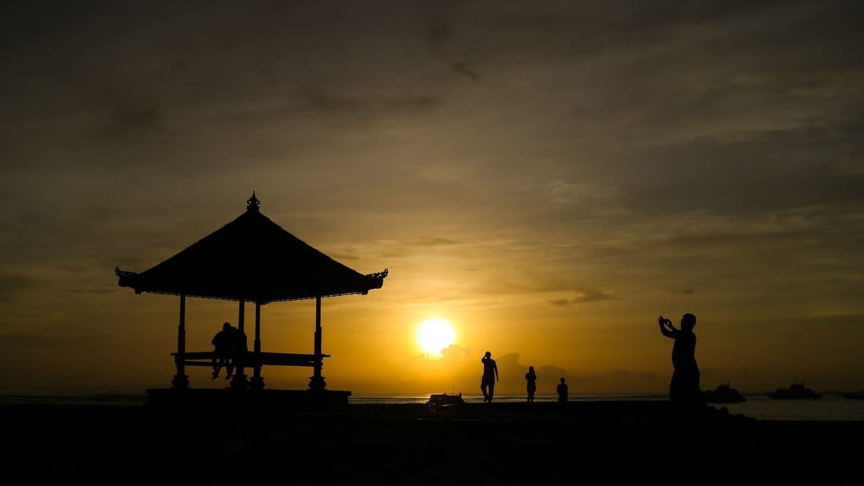 Pengamalan Pancasila Sila ke-2 di Tempat Wisata dan Contohnya