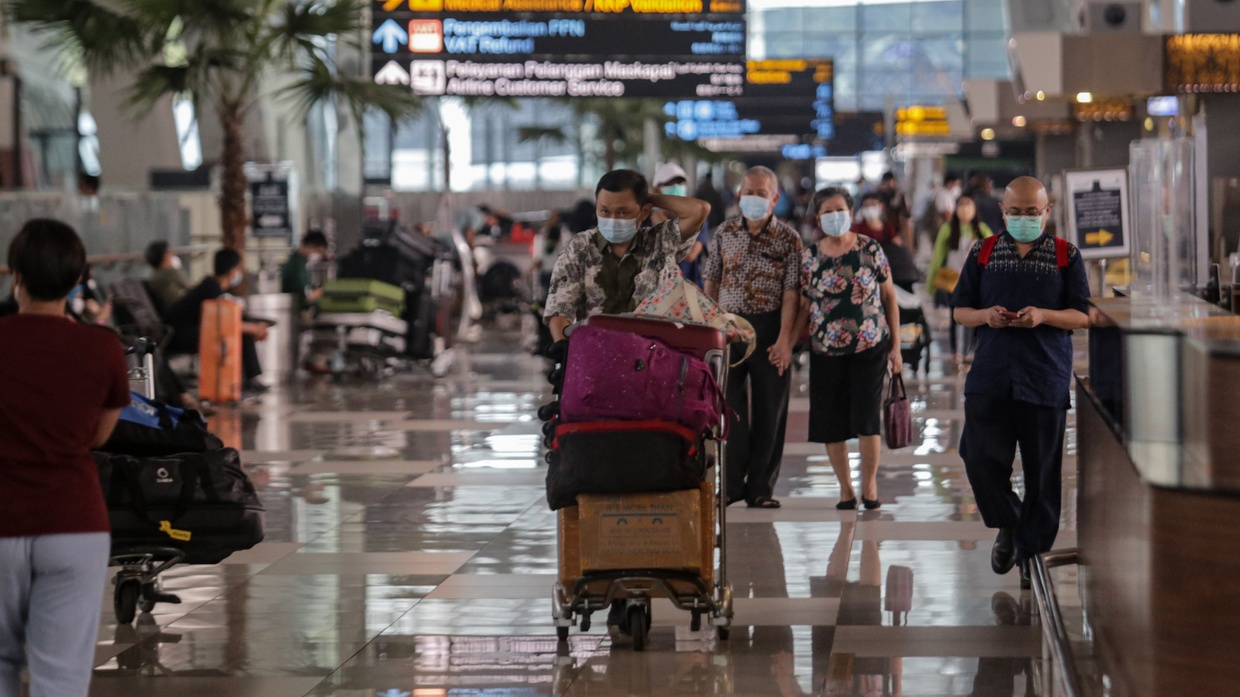 Syarat PCR & Antigen Tetap Berlaku bagi Penumpang Belum Vaksin