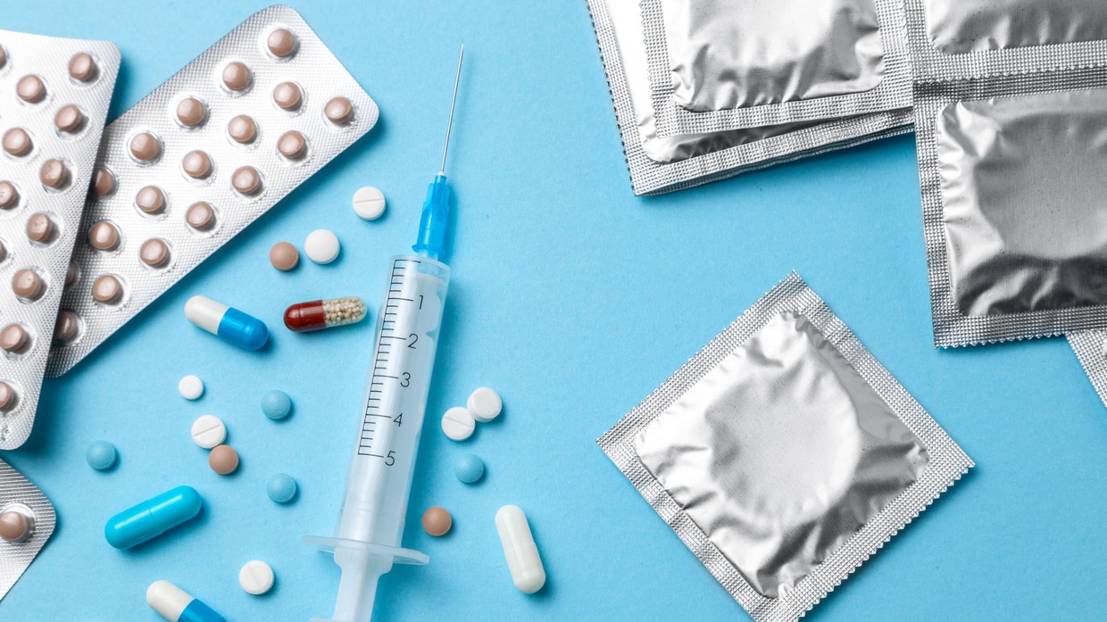 Kontroversi Penyediaan Alat Kontrasepsi bagi Siswa dan Remaja