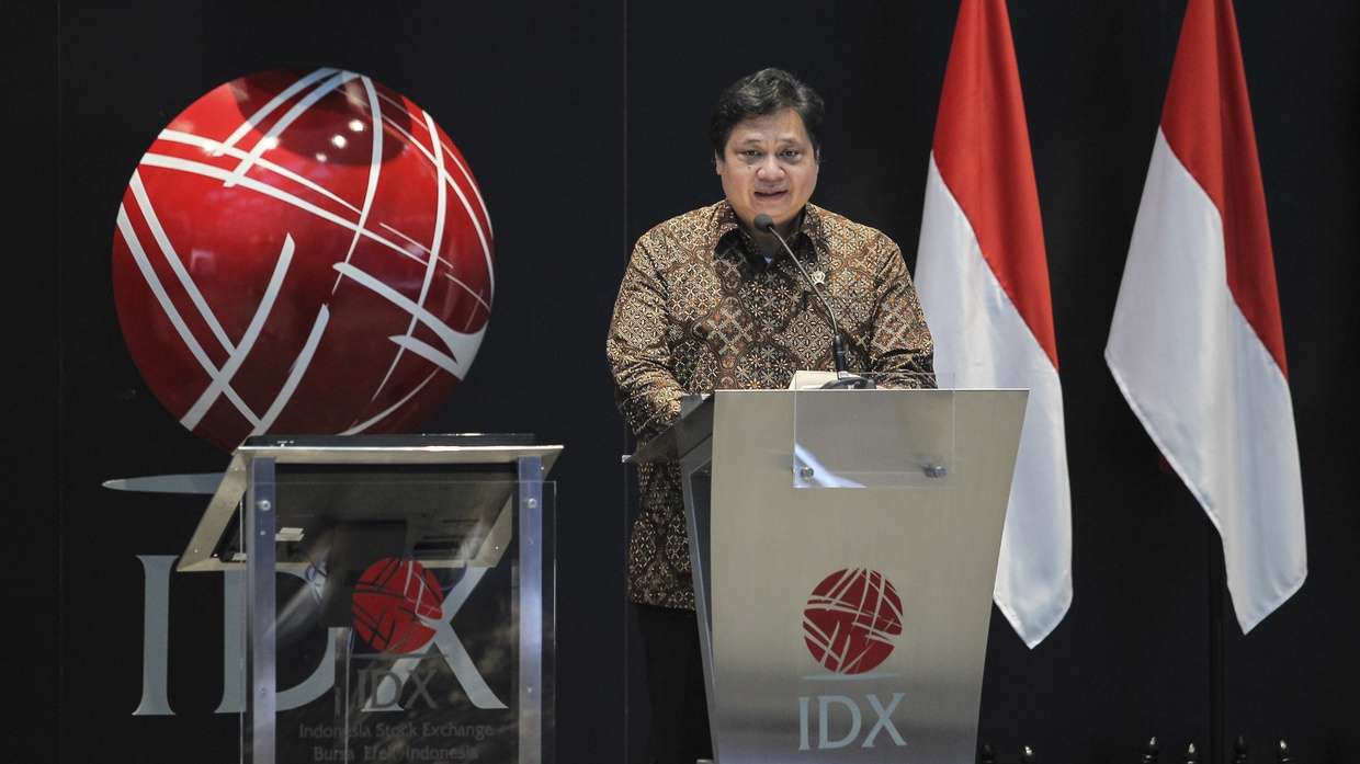 Pemerintah Turunkan Bunga KUR Super Mikro jadi 3 Persen Pemerintah Turunkan Bunga KUR Super Mikro jadi 3 Persen