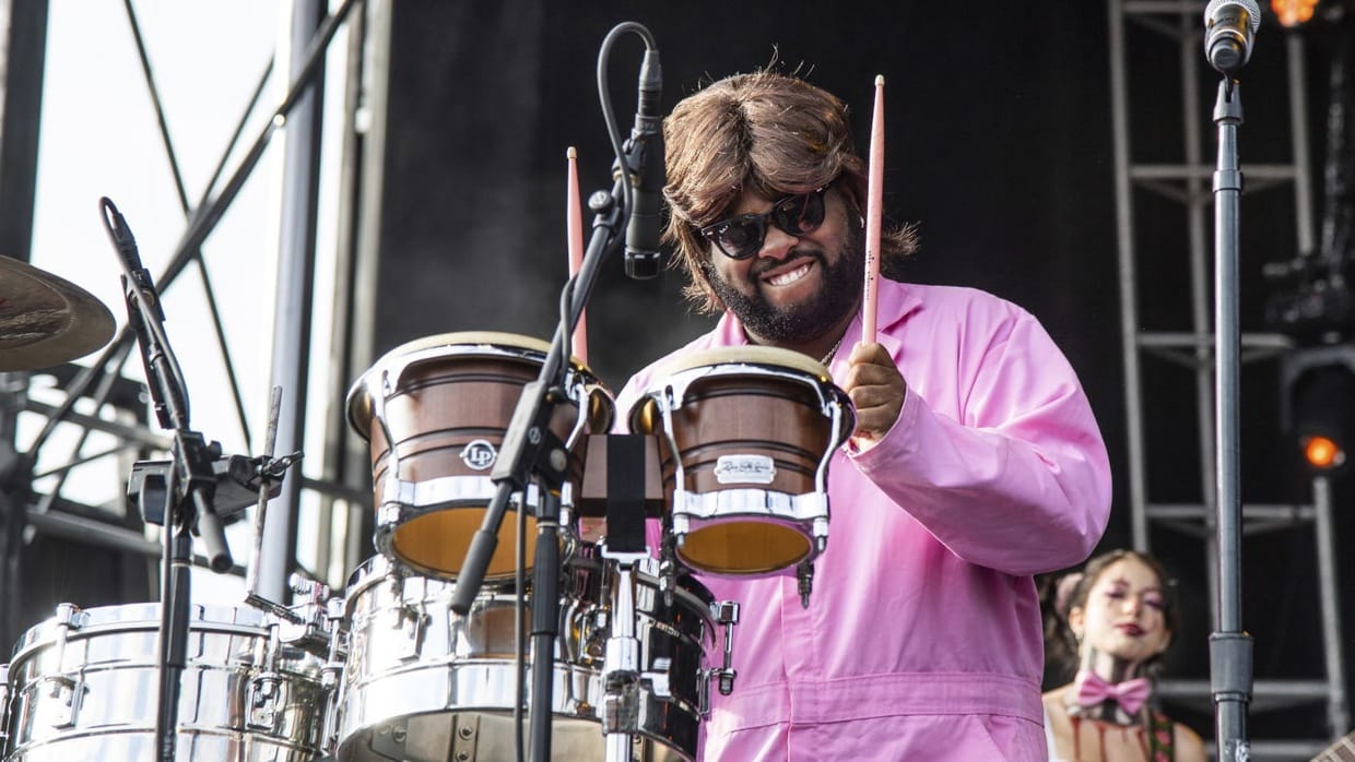 Lirik Lagu Pink Sweats At My Worst, Terjemahan, dan Maknanya Lirik Lagu Pink Sweats At My Worst, Terjemahan, dan Maknanya