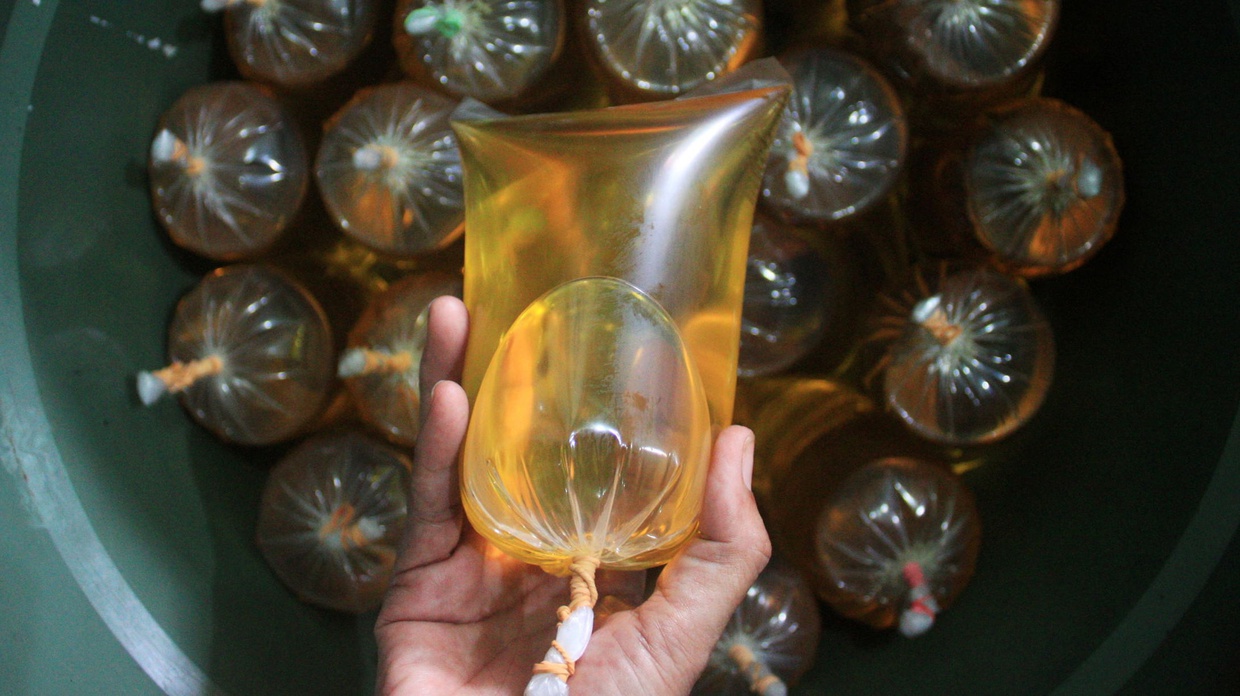 Pemerintah Wajibkan Pengusaha Produksi Minyak Goreng Curah Pemerintah Wajibkan Pengusaha Produksi Minyak Goreng Curah