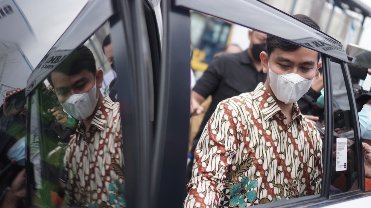 Sudah 10 Hari Isoman tapi Gibran Masih Positif COVID-19 Sudah 10 Hari Isoman tapi Gibran Masih Positif COVID-19