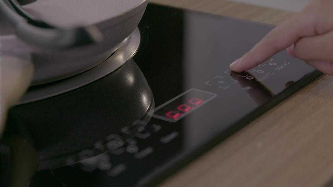 Airlangga: Pemerintah Belum Putuskan Konversi Kompor Gas ke Listrik