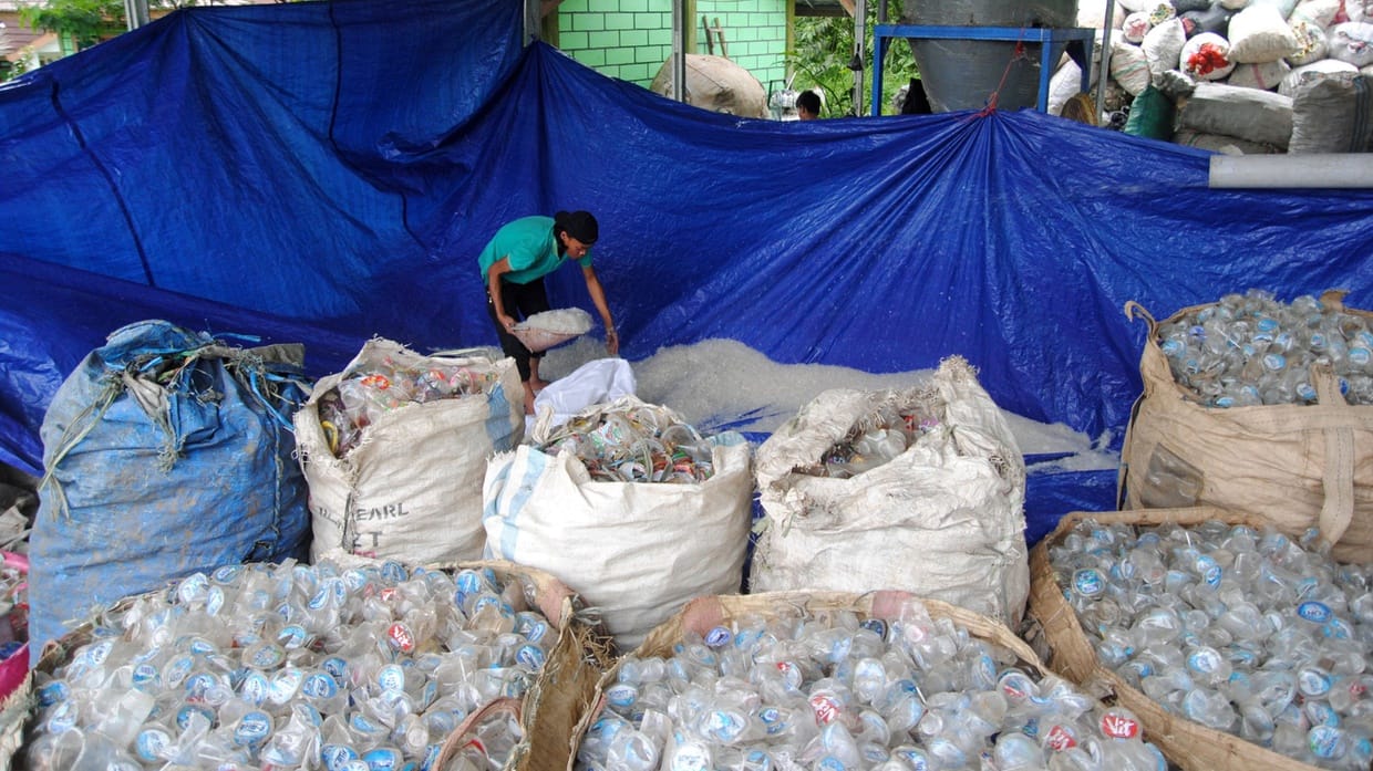 Mengenal Jenis-Jenis Bahan Plastik, Apa Bedanya?