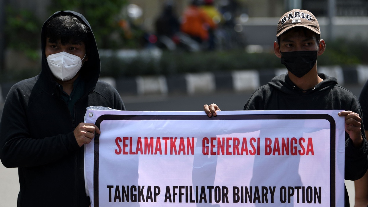 Influencer Hapus Konten Opsi Biner: Upaya Hilangkan Barang Bukti? Influencer Hapus Konten Opsi Biner: Upaya Hilangkan Barang Bukti?