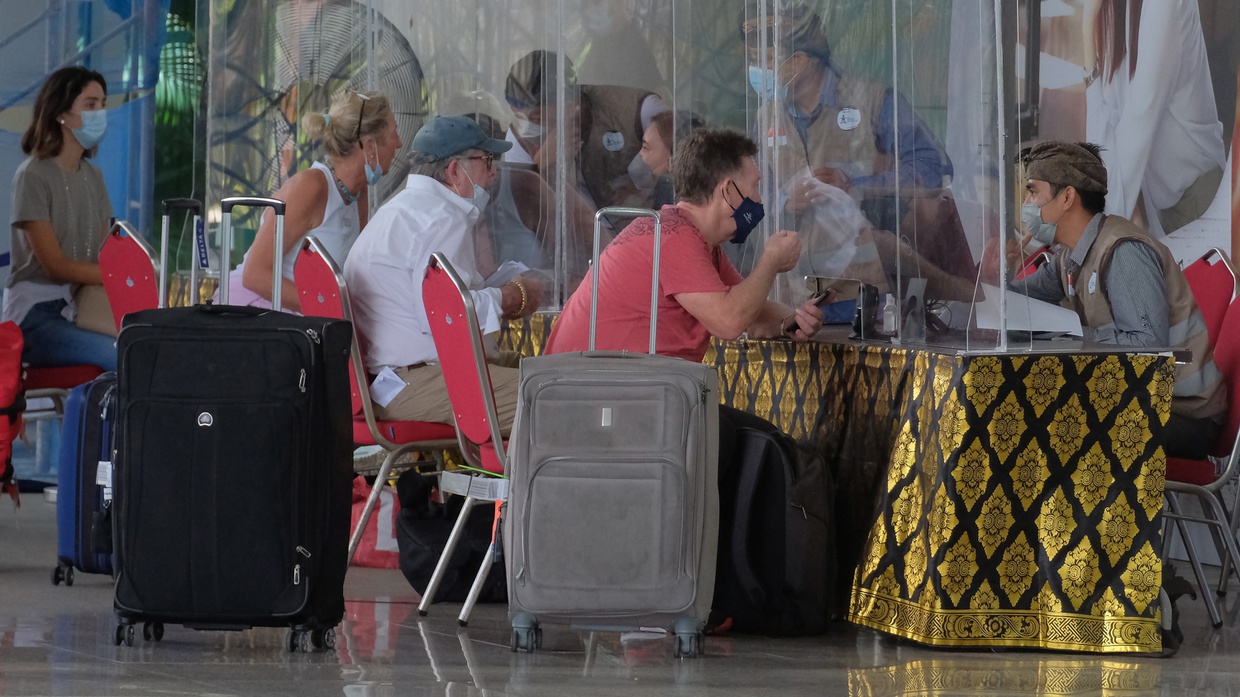 Jokowi: PPLN Tiba di Indonesia Tak Perlu Lagi Karantina Jokowi: PPLN Tiba di Indonesia Tak Perlu Lagi Karantina