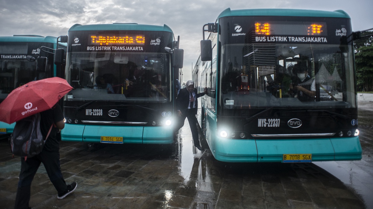 Demi Kualitas Udara Bersih, DKI Gunakan Kendaraan Listrik pada 2023