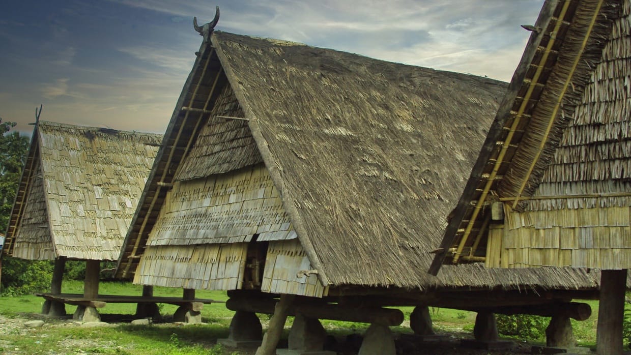 Mengenal Arsitektur Tambi Rumah Adat Sulawesi Tengah & Fungsinya