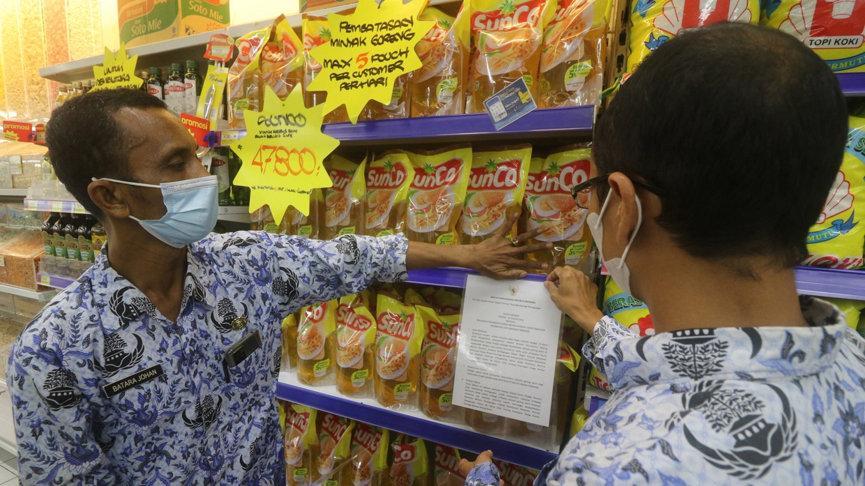 Aturan Baru Minyak Goreng: Upaya Cegah Kelangkaan & Potensi Inflasi