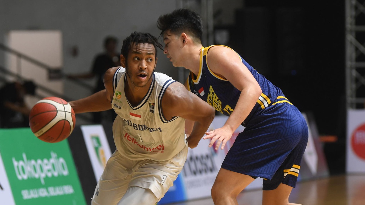 Apa Itu Chest Pass dalam Bola Basket & Bagaimana Cara Melakukannya?