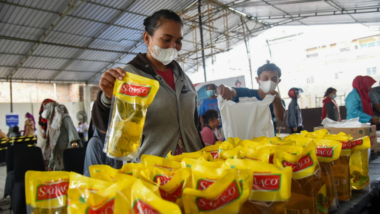 Pemerintah Bakal Atur Beli Minyak Goreng Pakai QR