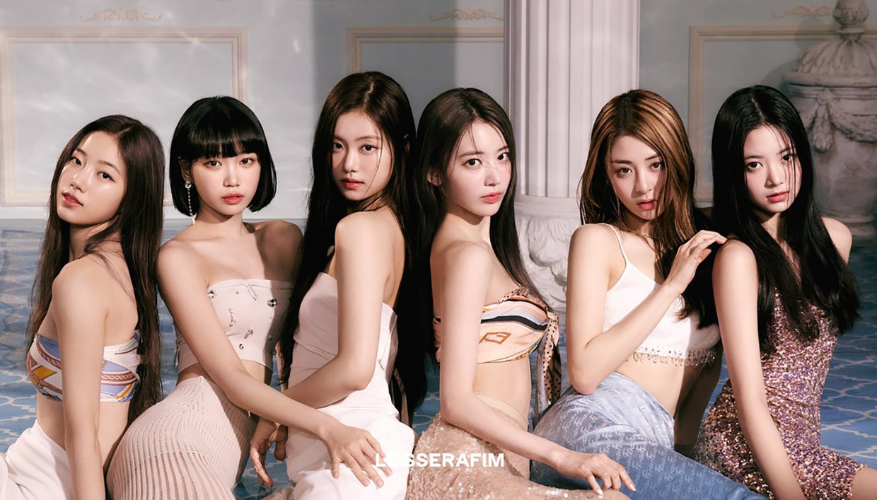 Lirik Fearless & Blue Flame Lagu Debut LE SSERAFIM Girl Grup HYBE