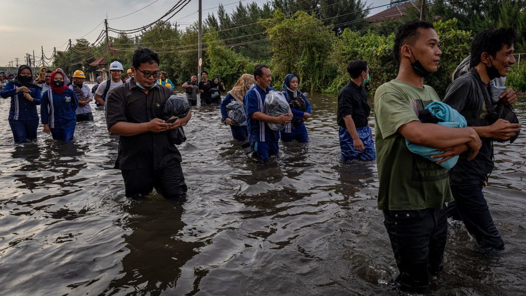 PUPR: Banjir Rob di Pesisir Semarang Bukan Masalah Tanggul Jebol PUPR: Banjir Rob di Pesisir Semarang Bukan Masalah Tanggul Jebol