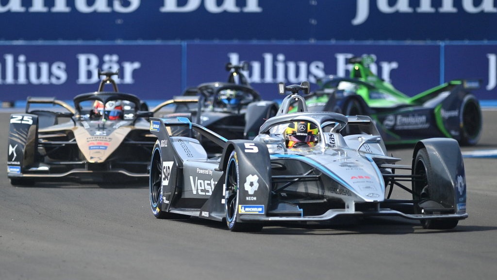 Menilik Motif Munculnya Nama Prasetyo & Bobby di Formula E 2023