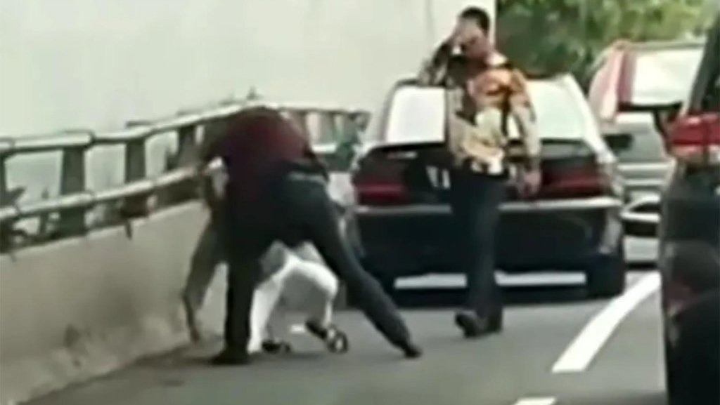 Polisi Tetapkan Tersangka Pemukulan di Tol Dalam Kota